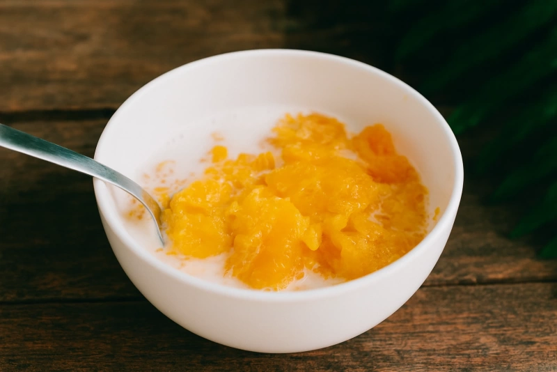 Postre tradicional de andaí con leche y azúcar delicioso